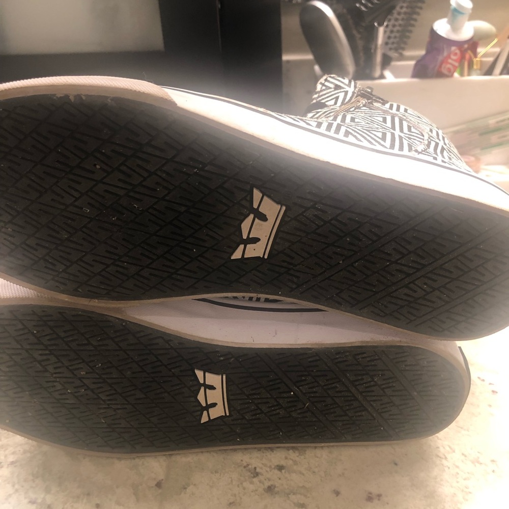 Supra high tops 8.5